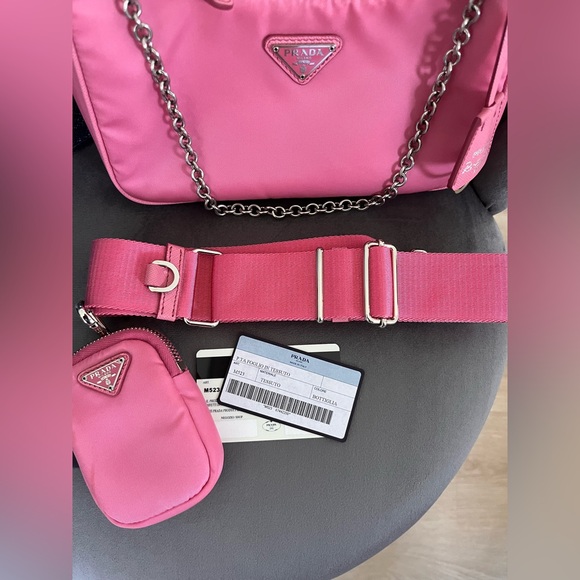 SOLD! Prada ReEdition 2005 Crossbody Bag - Picture 2 of 15